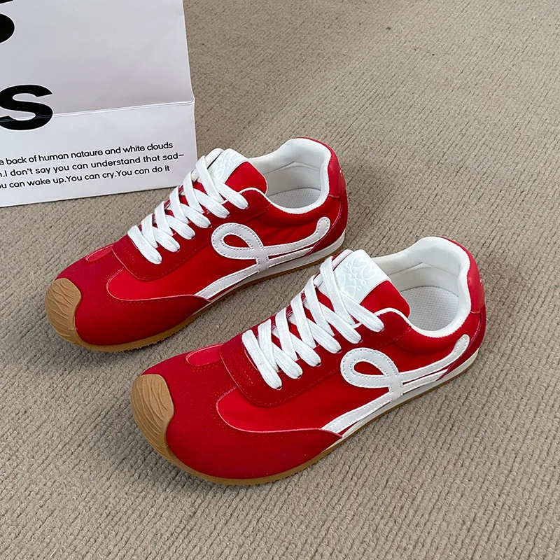 2025 Red Women's Vulcanize Shoes Low Cut Lace-Up Sports Shoes For Woman Comfort Flat Ladies Casual Sneakers zapatillas de mujer
2025 Red Women's Vulcanize Shoes Low Cut Lace-Up Sports Shoes For Woman Comfort Flat Ladies Casual Sneakers zapatillas de mujer