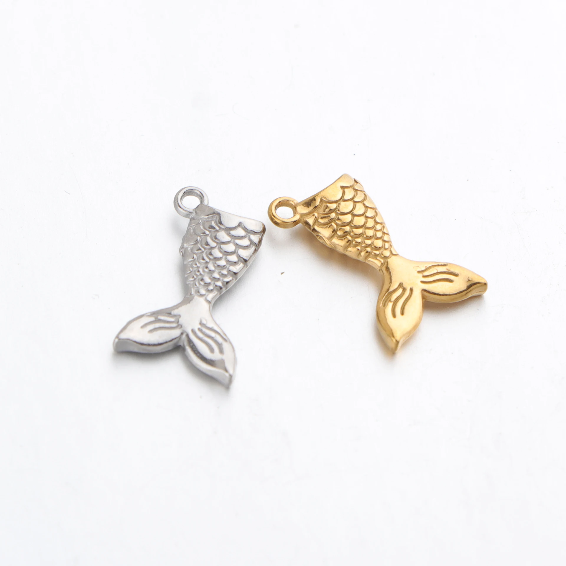 20pcs/lot Stainless Steel Fishtail Charm Mermaid Tail Pendant for DIY Necklace Earring Bracelet Jewelry Making Accessories
20pcs/lot Stainless Steel Fishtail Charm Mermaid Tail Pendant for DIY Necklace Earring Bracelet Jewelry Making Accessories