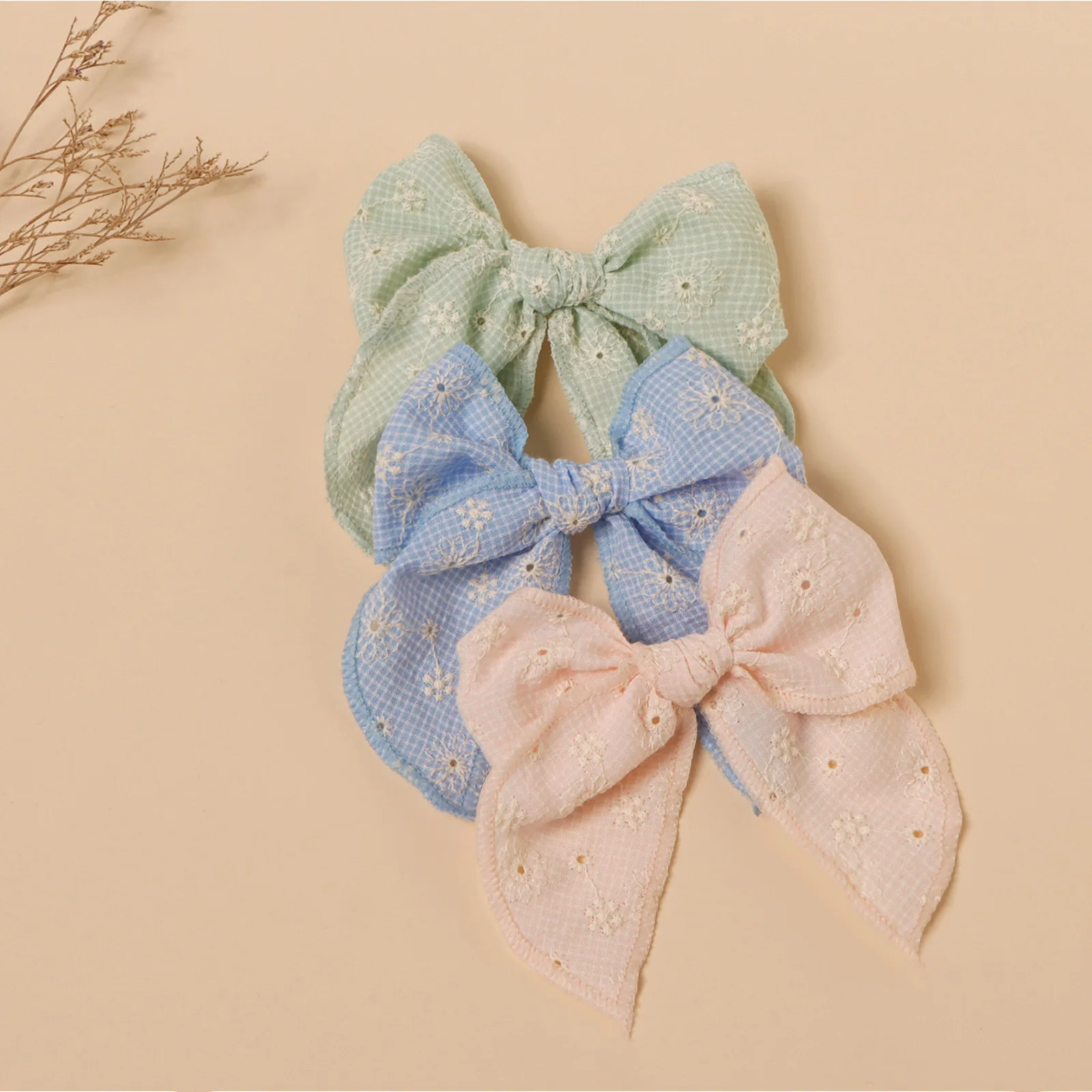 12Pcs 4.3Inch Embroidered Fabric Bow Nylon Headband Fable Bow Hair Clips for Baby Girls Toddler Hair Accessory
12Pcs 4.3Inch Embroidered Fabric Bow Nylon Headband Fable Bow Hair Clips for Baby Girls Toddler Hair Accessory