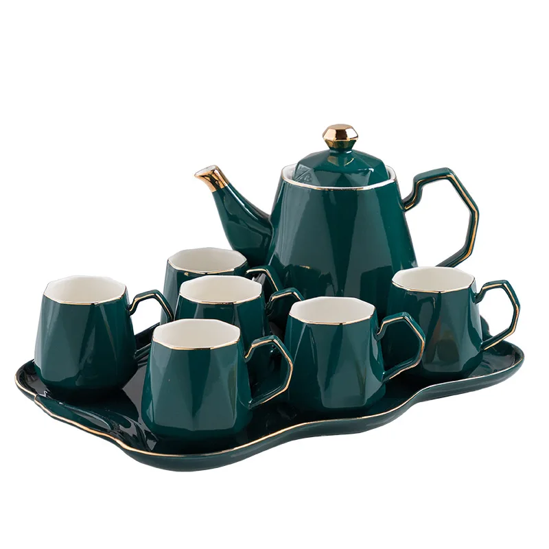 Nordic luxury hand-painted golden tea set travel kung fu business gift box portable porcelain coffee set
Nordic luxury hand-painted golden tea set travel kung fu business gift box portable porcelain coffee set