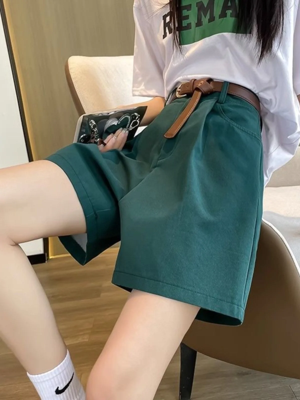 High Waist A-Line Wide Leg orts Women's Casual Pants Street Sle Simple Design High Waist Wide Leg ort Pants for Ladies
High Waist A-Line Wide Leg orts Women's Casual Pants Street Sle Simple Design High Waist Wide Leg ort Pants for Ladies