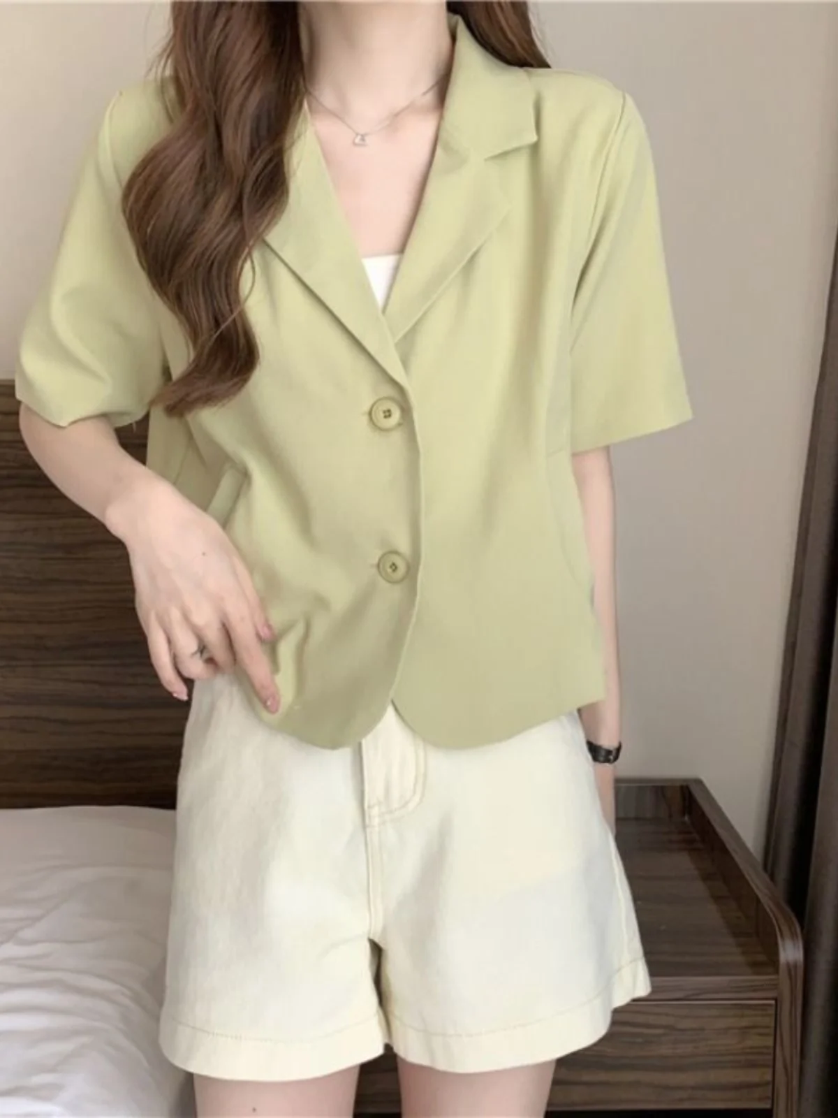 Women's Short Sleeve Shirt Summer Design Thin Suit Elegant Short Style Fashionable Top Slimming Effect Polyester Material
Women's Short Sleeve Shirt Summer Design Thin Suit Elegant Short Style Fashionable Top Slimming Effect Polyester Material