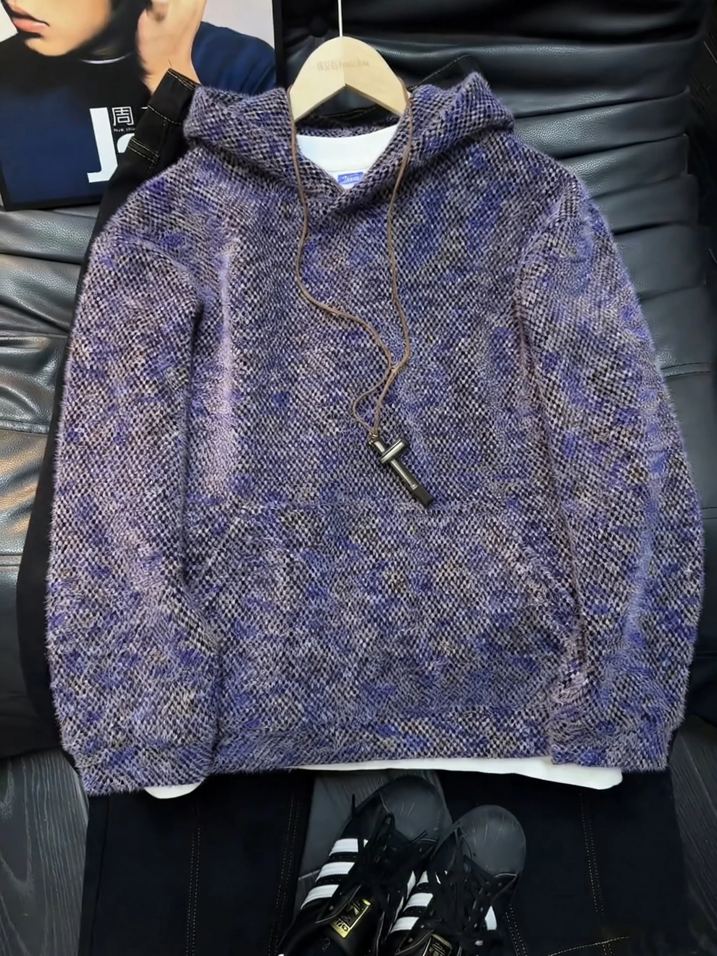 Мужская флисовая вязаная толстовка Monet Purple: свободный крой, повседневный стиль, плотный материал, осенне-зимний дизайн, комфортная куртка
Мужская флисовая вязаная толстовка Monet Purple: свободный крой, повседневный стиль, плотный материал, осенне-зимний дизайн, комфортная куртка