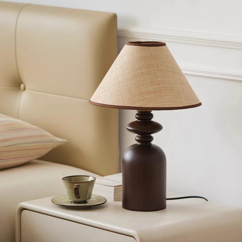 Solid Wood Vintage LED Table Lamp Bedroom Headboard Study Living Room Hotel American High-end Atmosphere Decor Lighting Fixtures
Solid Wood Vintage LED Table Lamp Bedroom Headboard Study Living Room Hotel American High-end Atmosphere Decor Lighting Fixtures