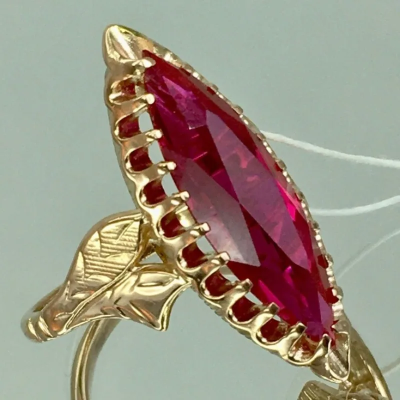 Vintage Inlaid Red CZ Women's Ring Ethnic Gold Color Hand Carving Daily Wear Party Jewelry Anniversary Gift
Vintage Inlaid Red CZ Women's Ring Ethnic Gold Color Hand Carving Daily Wear Party Jewelry Anniversary Gift