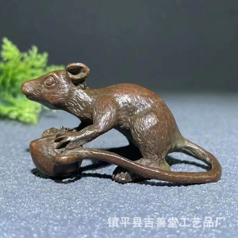 Antique Mouse Figurine Long-tailed Mouse Desktop Tea Pet Figurine Holding Peach Zodiac Mouse
Antique Mouse Figurine Long-tailed Mouse Desktop Tea Pet Figurine Holding Peach Zodiac Mouse