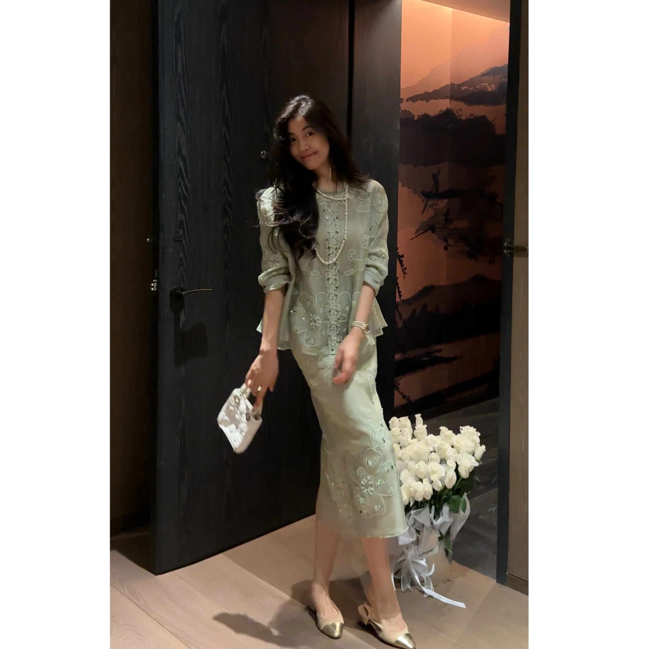 NCOU Nicole 2025 Summer New Sle Handmade Beaded Silk Skirt Set Traditional Chinese Embroidery Faionable Women's...
NCOU Nicole 2025 Summer New Sle Handmade Beaded Silk Skirt Set Traditional Chinese Embroidery Faionable Women's...