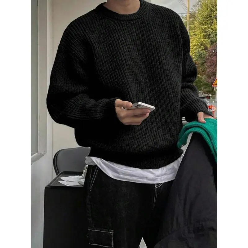 Grey Men's Knitted Sweater Batwing Style Collar Five Sleeve Winter Season Casual Wear
Grey Men's Knitted Sweater Batwing Style Collar Five Sleeve Winter Season Casual Wear