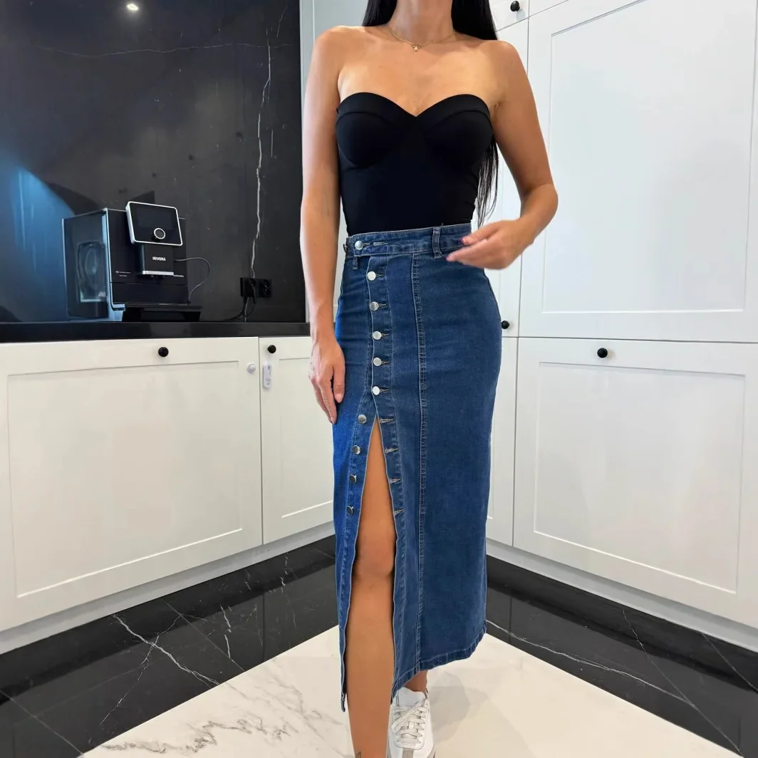 Spring Women's New Slim Fit Medium Length Denim Skirt Fashion Buckle Irregular Splicing Hip Pack Skirt European and American
Spring Women's New Slim Fit Medium Length Denim Skirt Fashion Buckle Irregular Splicing Hip Pack Skirt European and American