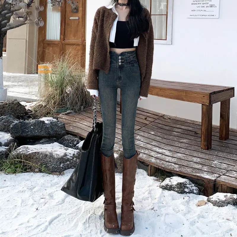 Fleece Lined Thick High Waist Cement Grey Slim Fit Denim Jeans Women's 2023 New Style Slimming Tight Elastic Pencil Pants
Fleece Lined Thick High Waist Cement Grey Slim Fit Denim Jeans Women's 2023 New Style Slimming Tight Elastic Pencil Pants