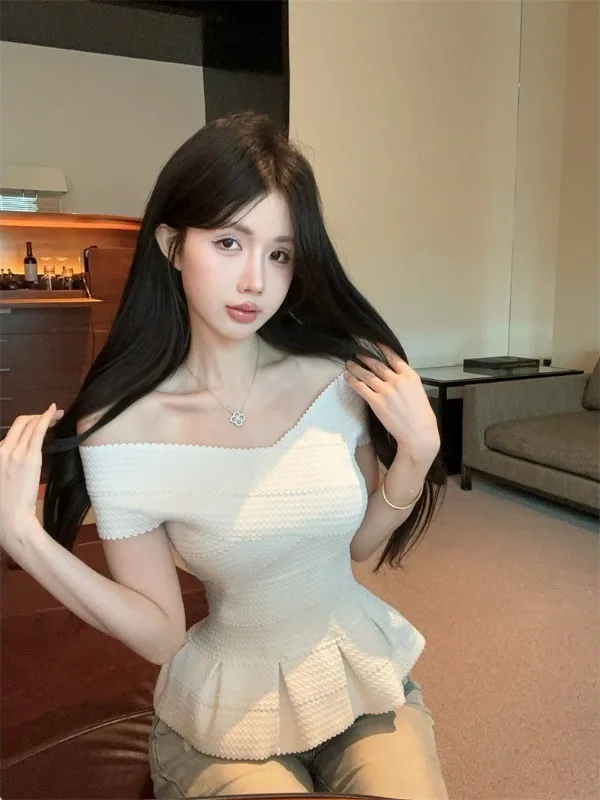 Slim Fit Short Sleeve One Shoulder Ruffle Elastic Bandage Women's Top Pure Color Body Shaping Summer Fashion Vest
Slim Fit Short Sleeve One Shoulder Ruffle Elastic Bandage Women's Top Pure Color Body Shaping Summer Fashion Vest