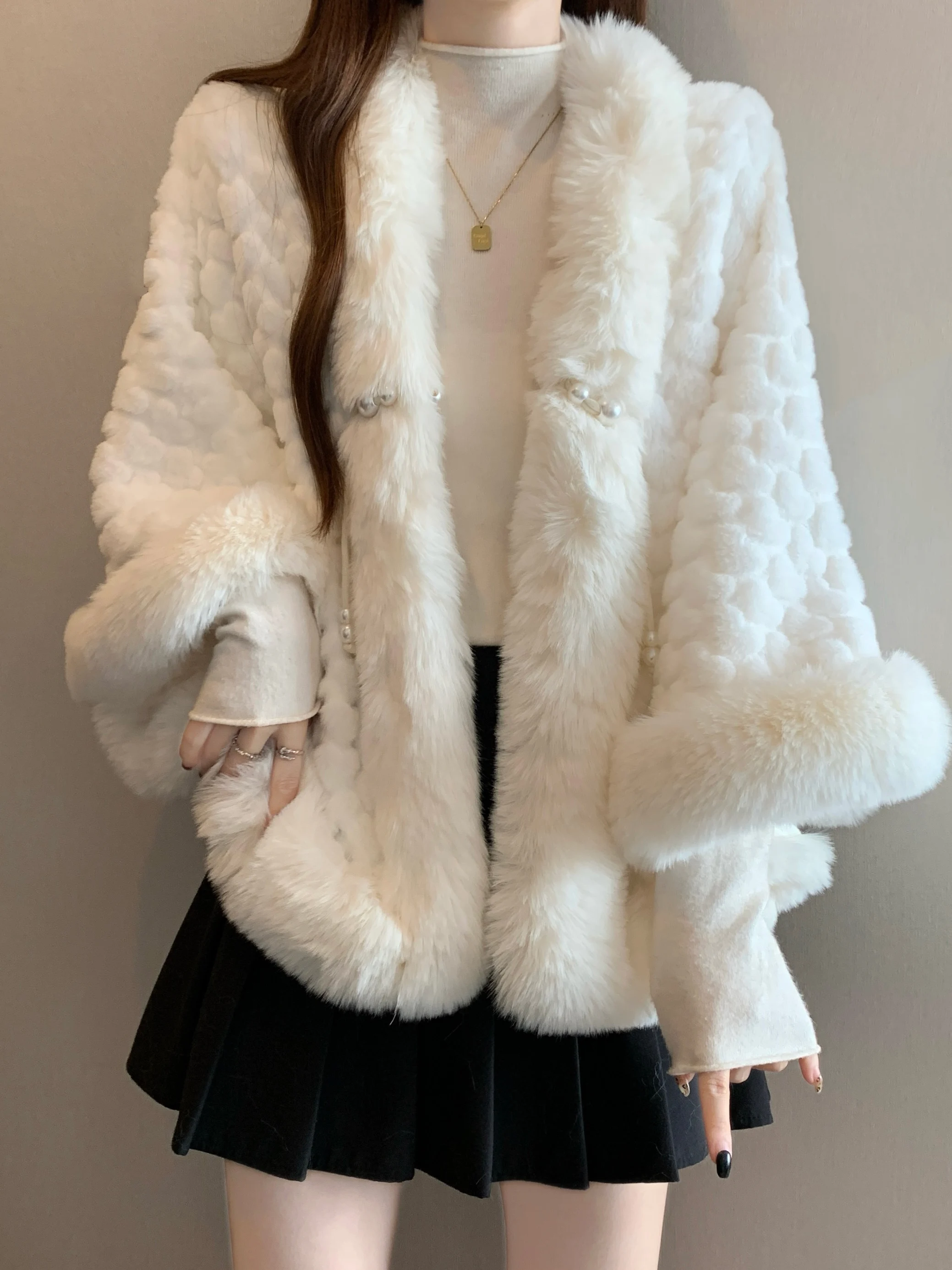 New Chinese Style Water Rabbit Fur Jacket Women's Early Spring Large Size Fat MM High-End Simulation Leather Coat Coat
New Chinese Style Water Rabbit Fur Jacket Women's Early Spring Large Size Fat MM High-End Simulation Leather Coat Coat