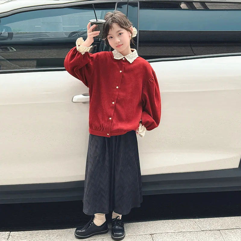 Костюмы для девочек, детская новинка 2024, осенняя коллекция, красный топ и длинная юбка, комплект из двух предметов, модные простые повседневные костюмы, одежда
Костюмы для девочек, детская новинка 2024, осенняя коллекция, красный топ и длинная юбка, комплект из двух предметов, модные простые повседневные костюмы, одежда