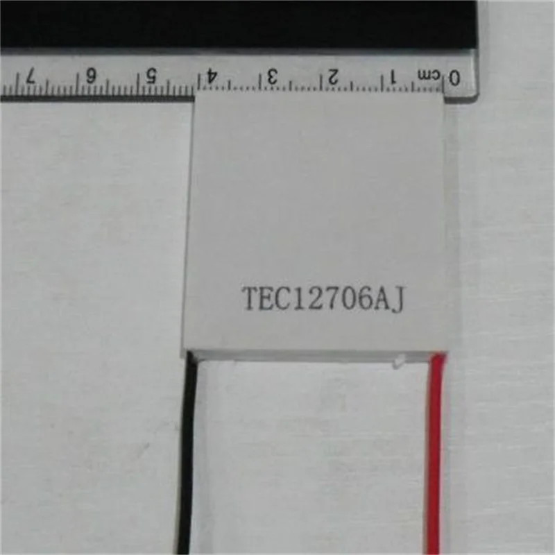Semiconductor Refrigeration Chip, Large Temperature Difference, New A-class Cooling Chip, TEC12706AJ
Semiconductor Refrigeration Chip, Large Temperature Difference, New A-class Cooling Chip, TEC12706AJ