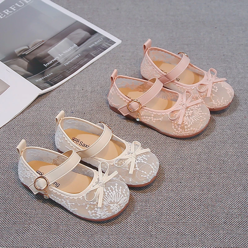 2026 Spring Summer New Children's Shoes for Girls, Fashionable and Cute Baotou Sandals, Butterfly Bow Breathable Flat Shoes
2026 Spring Summer New Children's Shoes for Girls, Fashionable and Cute Baotou Sandals, Butterfly Bow Breathable Flat Shoes