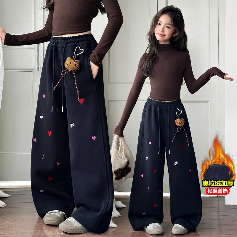 Вязаные спортивные штаны для девочек с цветочной вышивкой, весенне-осенние детские штаны с изогнутым ножом для подростков, модные детские повседневные штаны
Вязаные спортивные штаны для девочек с цветочной вышивкой, весенне-осенние детские штаны с изогнутым ножом для подростков, модные детские повседневные штаны