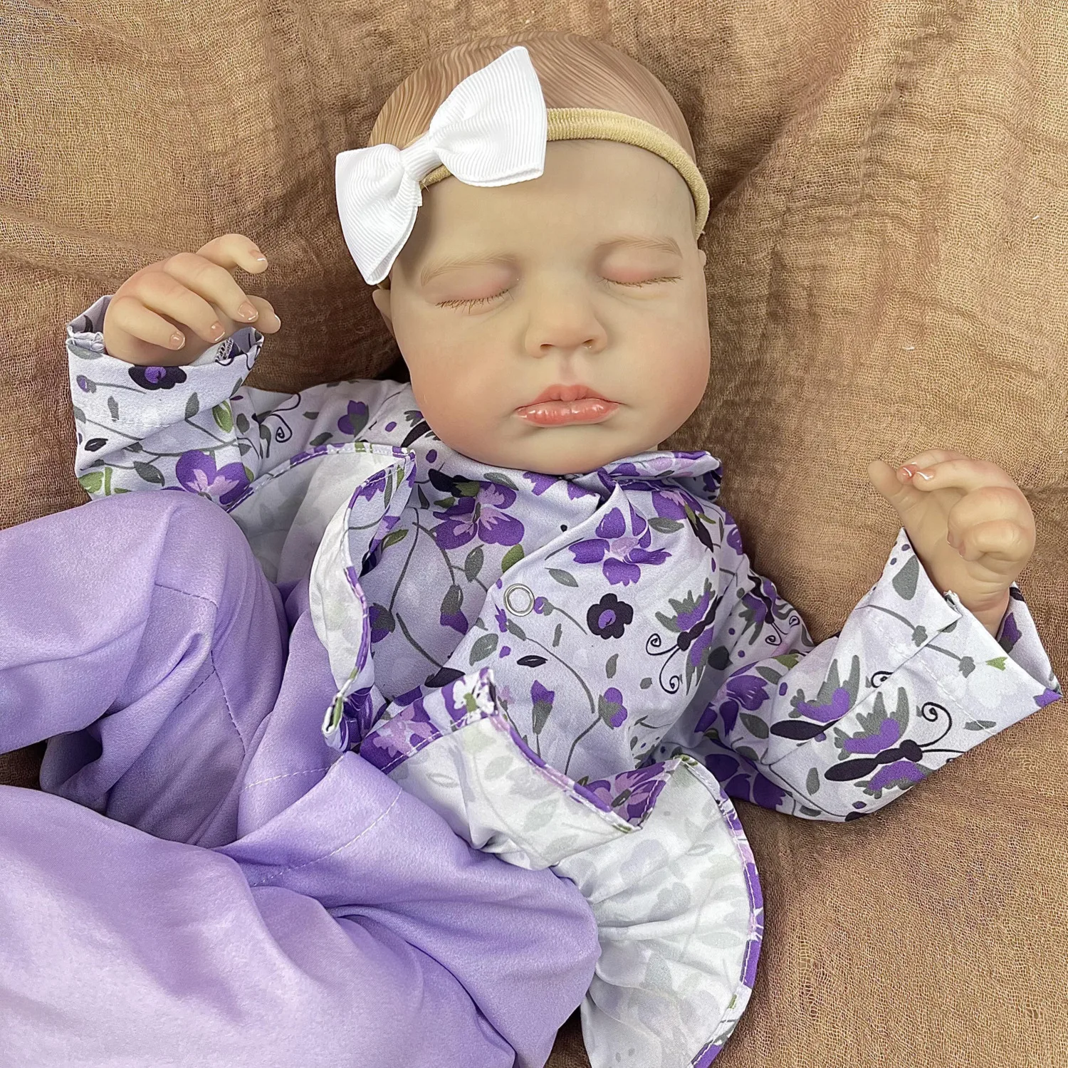 BZDOLL 19inch Realistic Asleep Reborn Baby Doll Toy 48cm 3D Skin Doll with Cloth Body for Girls Birthday Gift Fashionable Doll
BZDOLL 19inch Realistic Asleep Reborn Baby Doll Toy 48cm 3D Skin Doll with Cloth Body for Girls Birthday Gift Fashionable Doll