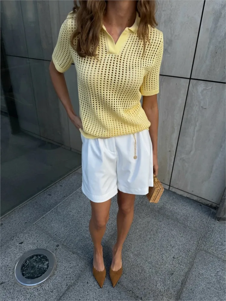 Elegant Hollow Commuting Pullover Fashionable Lapel Knitted PoLo Shirt 2026 Summer Women's Casual Short Sleeve Shirt Tops
Elegant Hollow Commuting Pullover Fashionable Lapel Knitted PoLo Shirt 2026 Summer Women's Casual Short Sleeve Shirt Tops