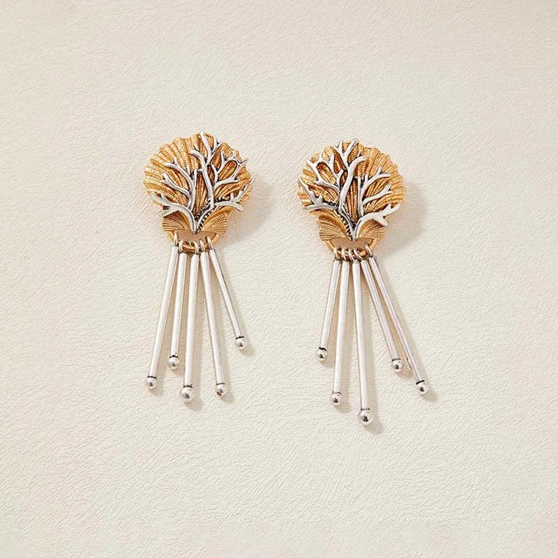 LWSHORE Elegant Shell and Coral Shaped Dangle Earrings for Beach Weddings Vacations and Adding a Coastal Touch to Any Outfit
LWSHORE Elegant Shell and Coral Shaped Dangle Earrings for Beach Weddings Vacations and Adding a Coastal Touch to Any Outfit
