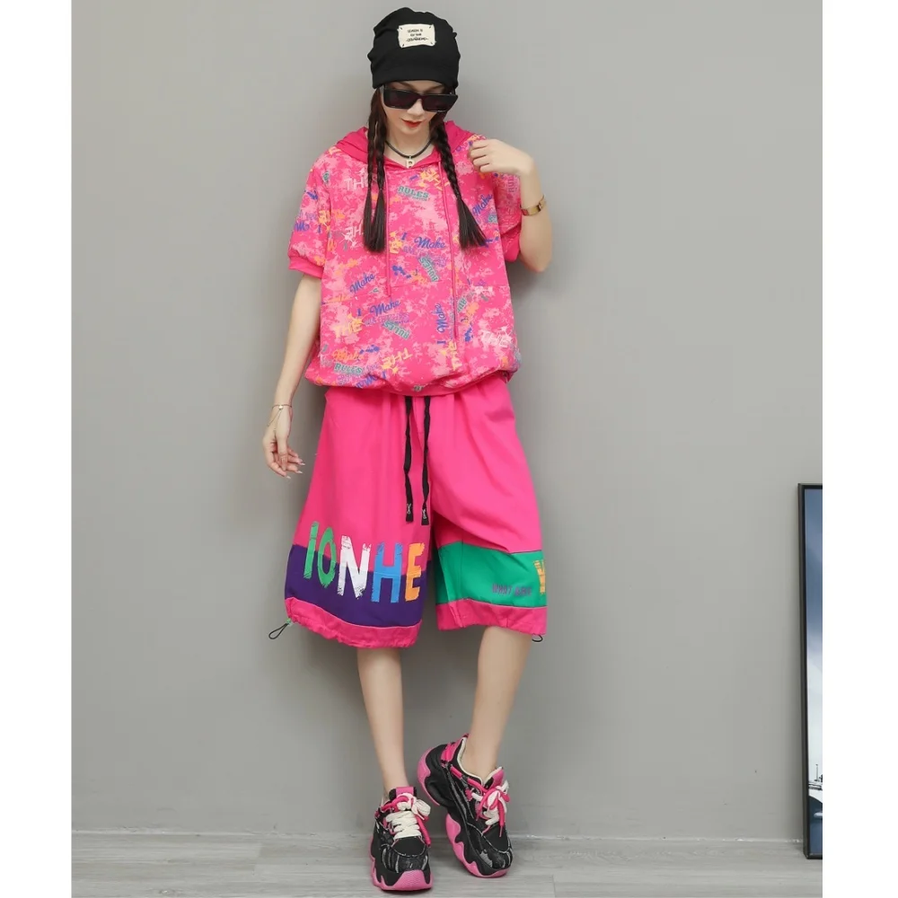 Youthful Bright-Colored Fashion Suit Women 2026 Summer Print Hooded Short-Sleeve Top + Loose Wide-Leg Shorts XY58
Youthful Bright-Colored Fashion Suit Women 2026 Summer Print Hooded Short-Sleeve Top + Loose Wide-Leg Shorts XY58