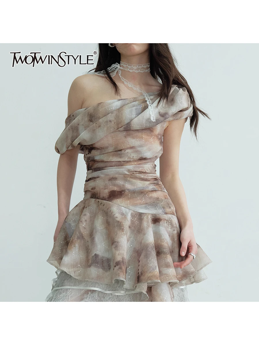 TWOTWINSTYLE хит цвета для похудения футболки с оборками для женщин туника с вырезом на шее и манжетами на плечах футболка Femal E модная новинка
TWOTWINSTYLE хит цвета для похудения футболки с оборками для женщин туника с вырезом на шее и манжетами на плечах футболка Femal E модная новинка