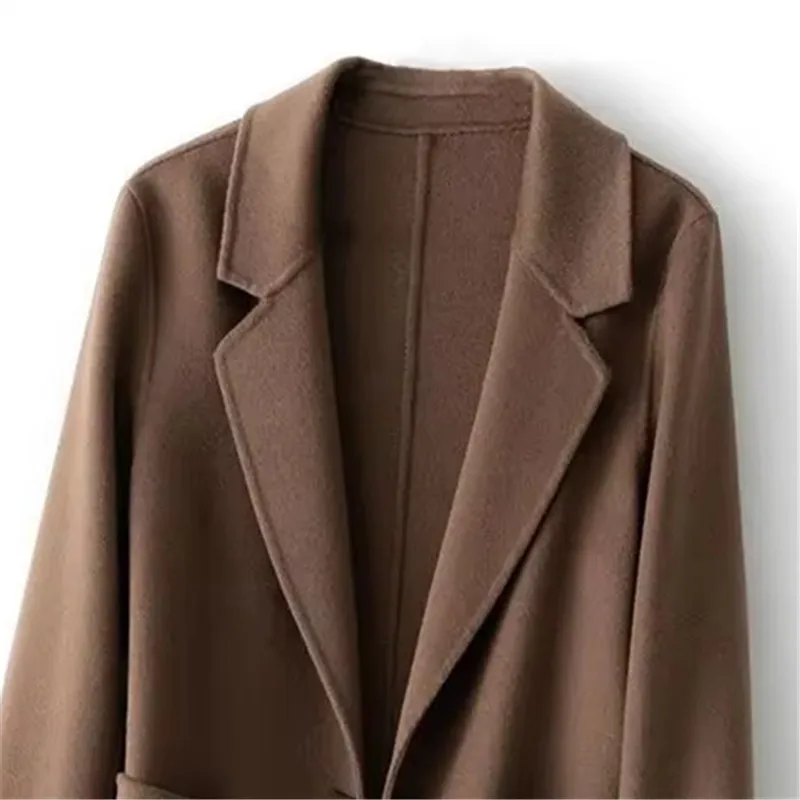 Fashion Short Double-Sided Wool Jacket Women 2026 Autumn Winter New Solid Color Pocket Woolen Coat Female Slim Outerwear W1092
Fashion Short Double-Sided Wool Jacket Women 2026 Autumn Winter New Solid Color Pocket Woolen Coat Female Slim Outerwear W1092
