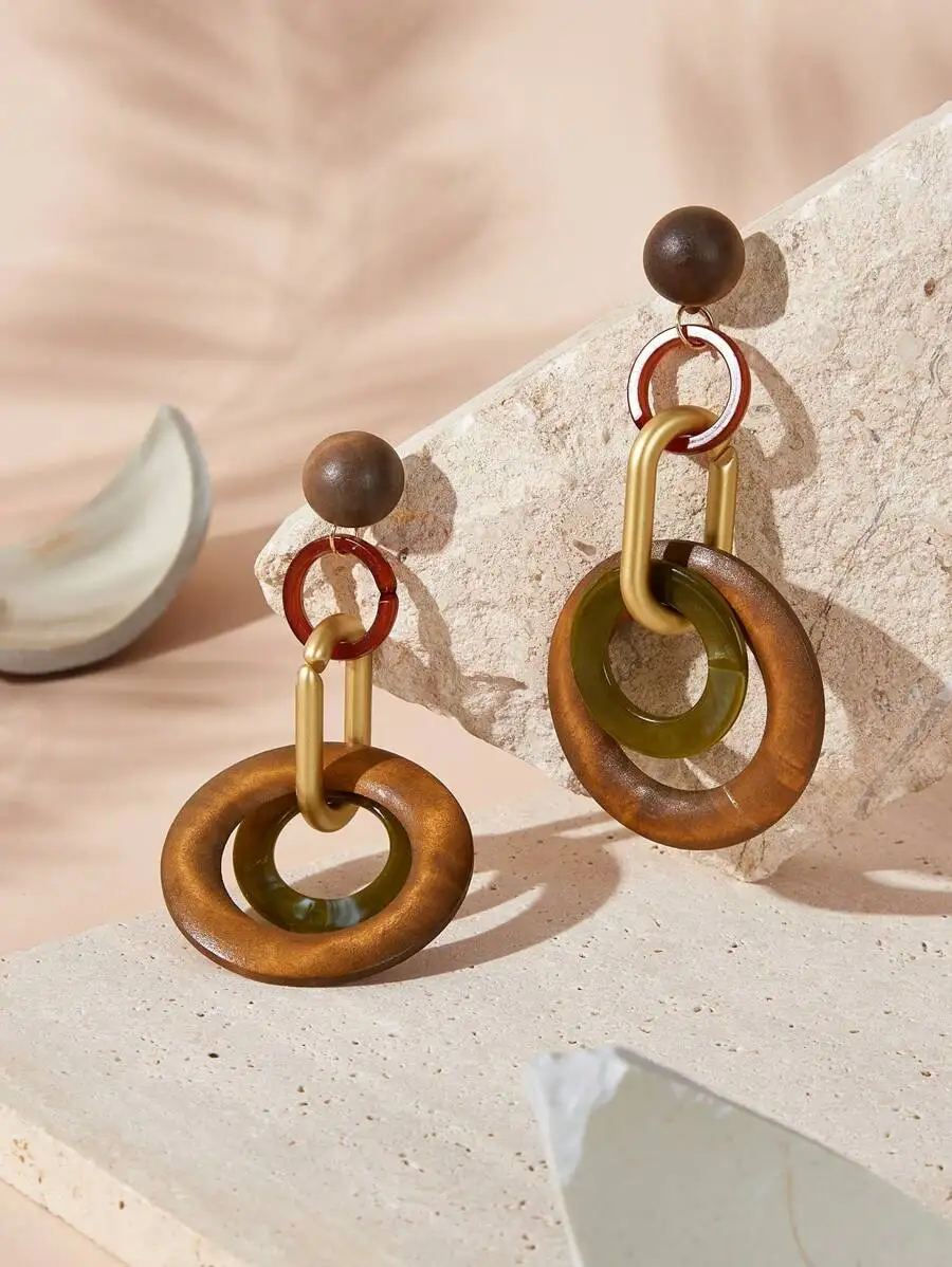 Wooden Geometric Hoop Earrings With Resin Rings Vintage Style
Wooden Geometric Hoop Earrings With Resin Rings Vintage Style