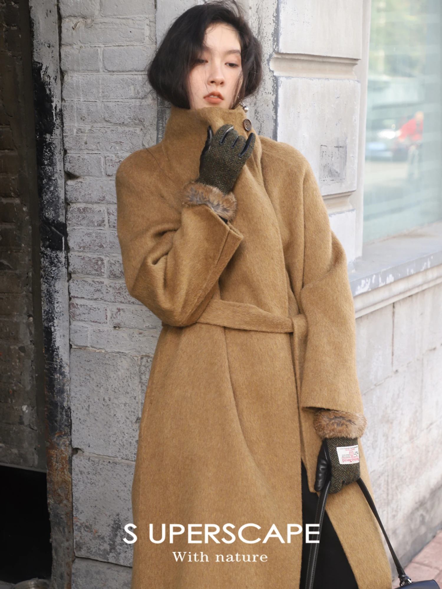 Двустороннее шерстяное пальто из верблюжьей шерсти, длинное, для повседневной носки, простое, с воротником-стойкой, двустороннее, молодежное, стильное пальто Aosphere
Двустороннее шерстяное пальто из верблюжьей шерсти, длинное, для повседневной носки, простое, с воротником-стойкой, двустороннее, молодежное, стильное пальто Aosphere