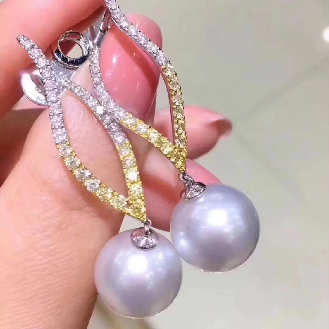 Pure 925 Sterling Silver 9-10mm Fine Jewelry Fresh Water White Pearl Dangle Earrings for Women Fine Pearl Earrings
Pure 925 Sterling Silver 9-10mm Fine Jewelry Fresh Water White Pearl Dangle Earrings for Women Fine Pearl Earrings