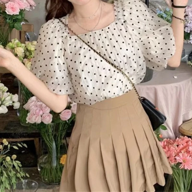 Polka-dot Puff Sleeve Chiffon Shirt for Women 2026 New Summer Style Slimming and Collarbone-exposed Short Shirt Top
Polka-dot Puff Sleeve Chiffon Shirt for Women 2026 New Summer Style Slimming and Collarbone-exposed Short Shirt Top