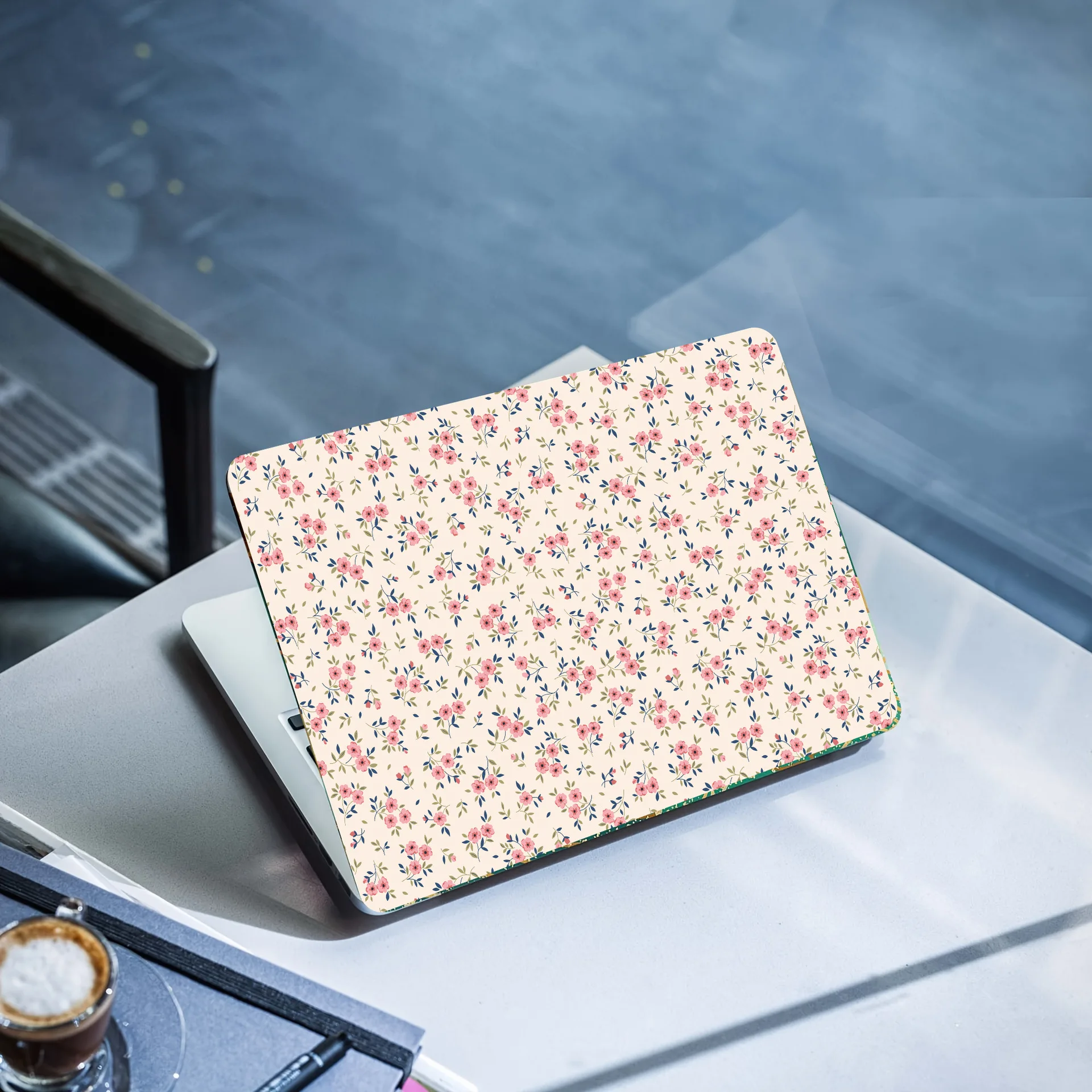 Уникальный чехол для MacBook с цветком, жесткий чехол для ноутбука с цветочным принтом для MacBook Air 13 Macbook Pro 13, 16, 14, 15, с вырезанным логотипом
Уникальный чехол для MacBook с цветком, жесткий чехол для ноутбука с цветочным принтом для MacBook Air 13 Macbook Pro 13, 16, 14, 15, с вырезанным логотипом