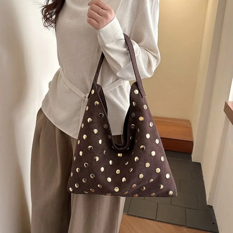 High-End Minimalist Diaper Bag Unique Leisure Business Clutch Fashionable Solid Color Vintage Shoulder Bag Ladies Elegant
High-End Minimalist Diaper Bag Unique Leisure Business Clutch Fashionable Solid Color Vintage Shoulder Bag Ladies Elegant
