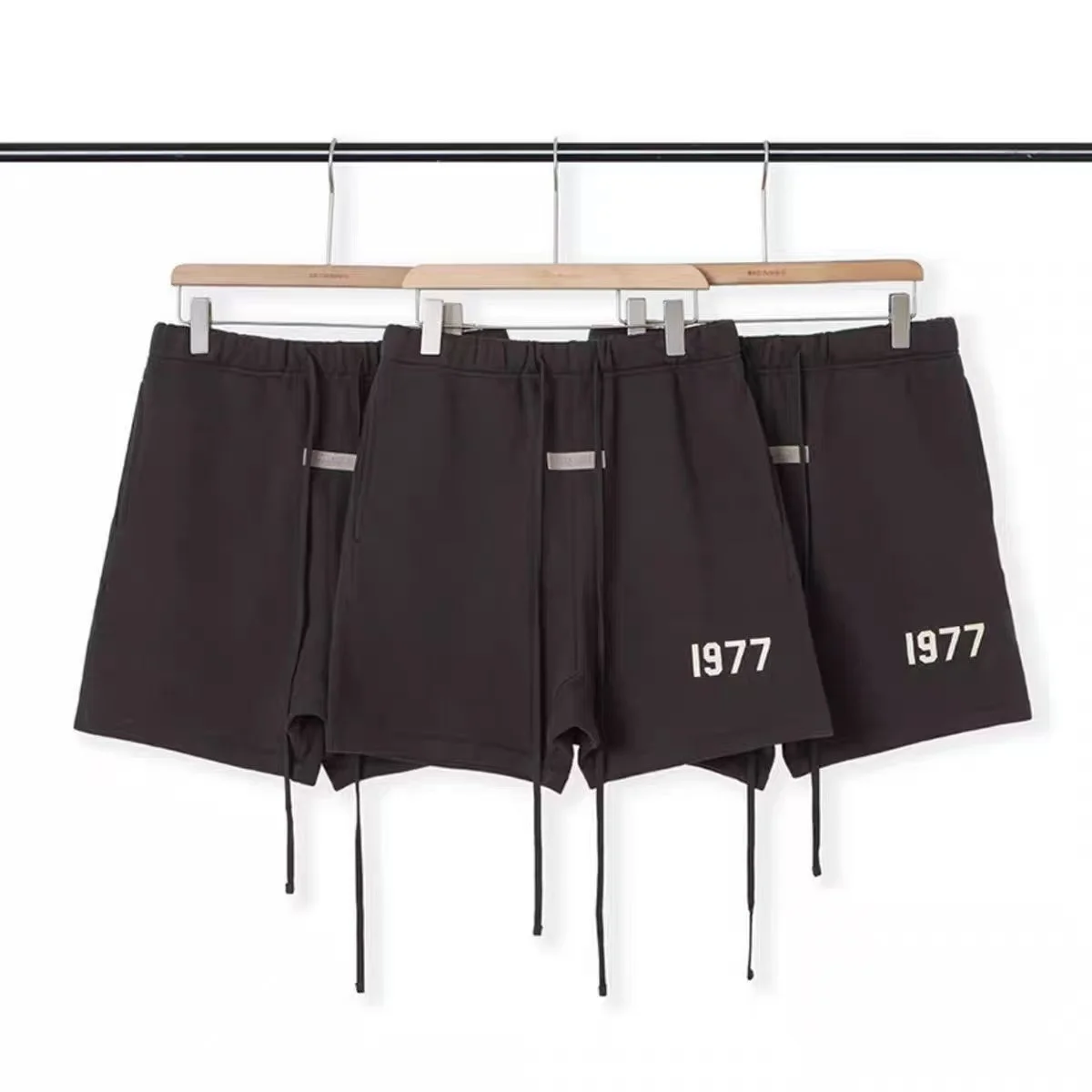 American style trendy casual shorts, niche high street fashion brand, pure cotton loose 1977 shorts, unisex 5-point pants, summe
American style trendy casual shorts, niche high street fashion brand, pure cotton loose 1977 shorts, unisex 5-point pants, summe