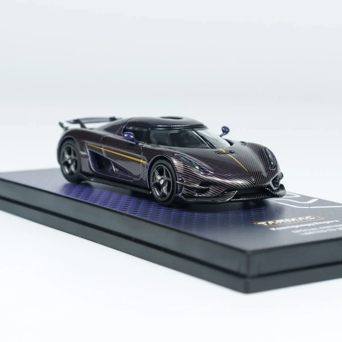 Tarmac работает 1:64 Regera 2024 HK salon лимитированная литая модель автомобиля
Tarmac работает 1:64 Regera 2024 HK salon лимитированная литая модель автомобиля
