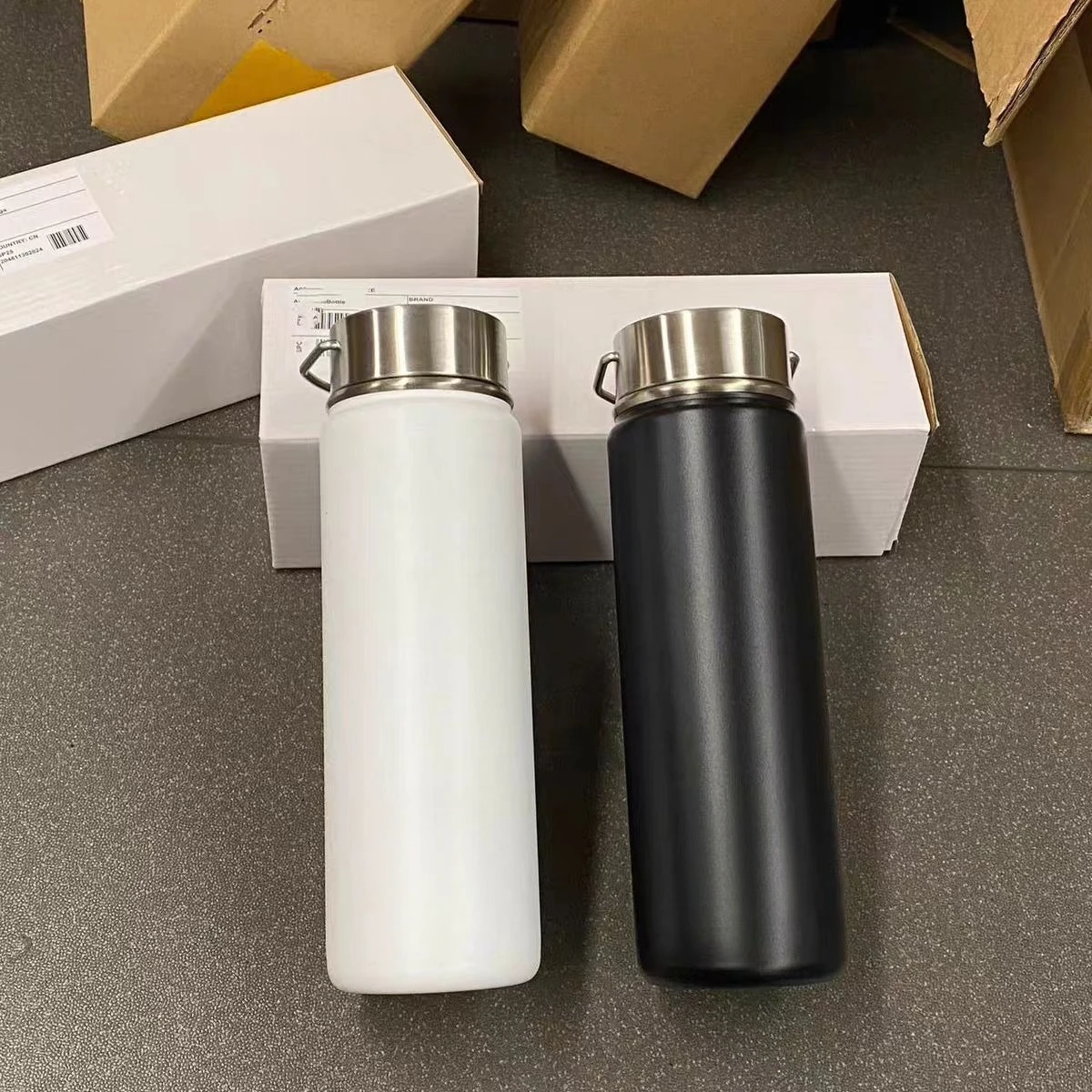 LO Solid Color Hot Cross-Border Big Mouth 710ml Sport Kettle 304 Stainless Steel Vacuum Flask Portable Outdoor Carry Adult Gifts
LO Solid Color Hot Cross-Border Big Mouth 710ml Sport Kettle 304 Stainless Steel Vacuum Flask Portable Outdoor Carry Adult Gifts