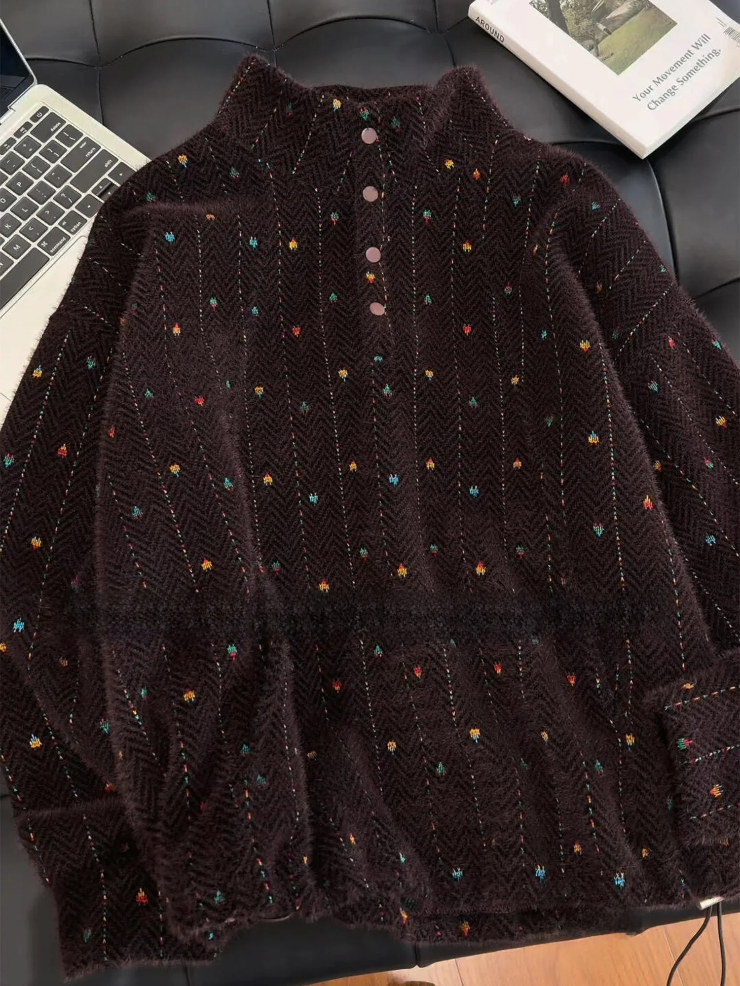 Retro Style Women's Zipper Hoodie Jacket Embroidered Gingham Pattern Stand Collar Windproof Long Sleeve Autumn Winter Coat
Retro Style Women's Zipper Hoodie Jacket Embroidered Gingham Pattern Stand Collar Windproof Long Sleeve Autumn Winter Coat
