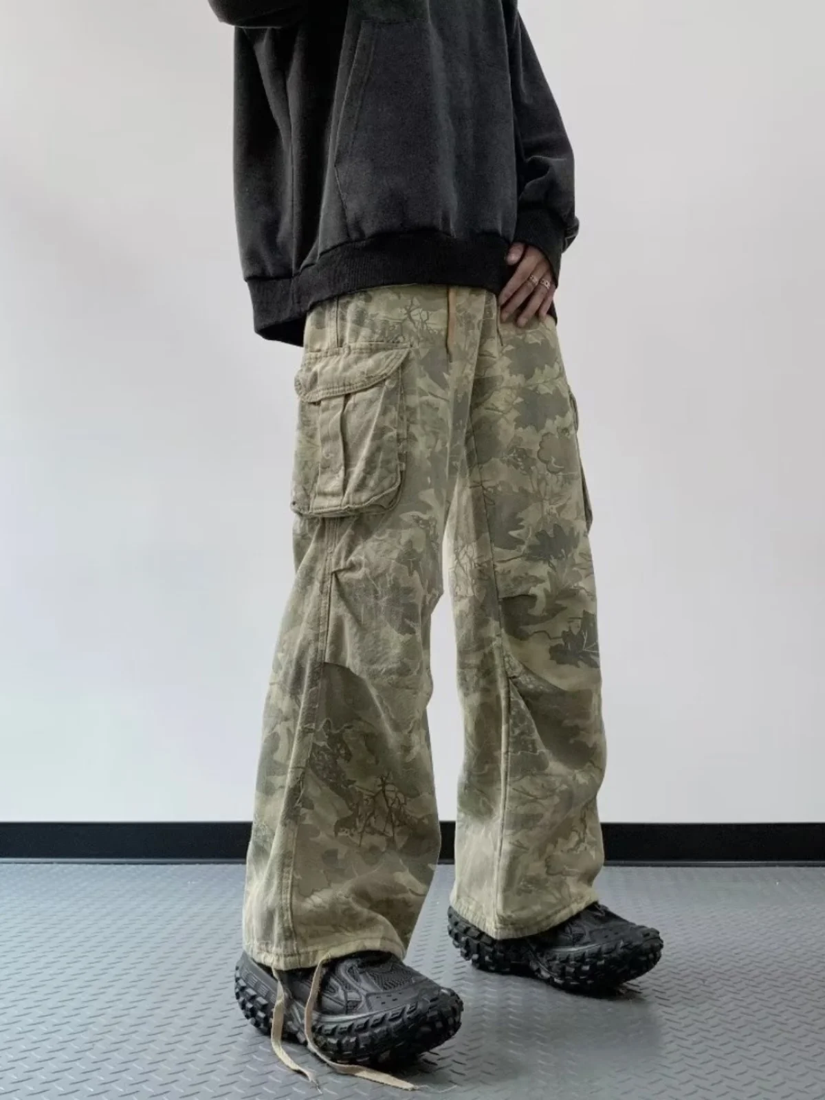 Camouflage Straight Leg Jeans Men's Spring New Hiphop Carpenter Work Pants American High Street Vibe Sle Flared Leg Jeans
Camouflage Straight Leg Jeans Men's Spring New Hiphop Carpenter Work Pants American High Street Vibe Sle Flared Leg Jeans