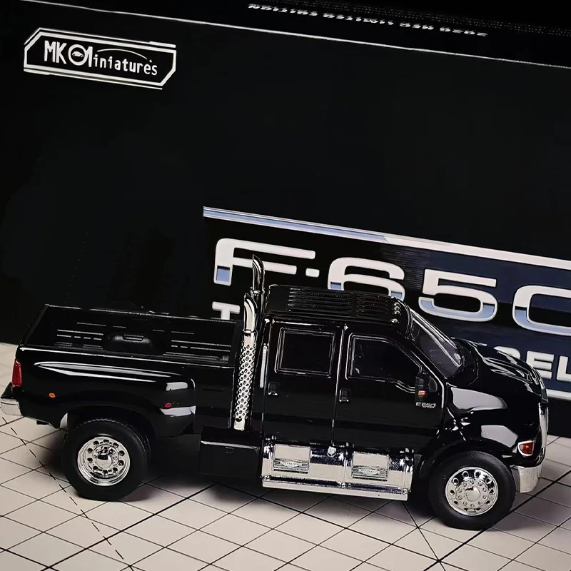 MK Diecast Original 1:64 F650 Simulation Alloy Car Model Static Display Collectible Toy Gift Souvenir Decoration
MK Diecast Original 1:64 F650 Simulation Alloy Car Model Static Display Collectible Toy Gift Souvenir Decoration