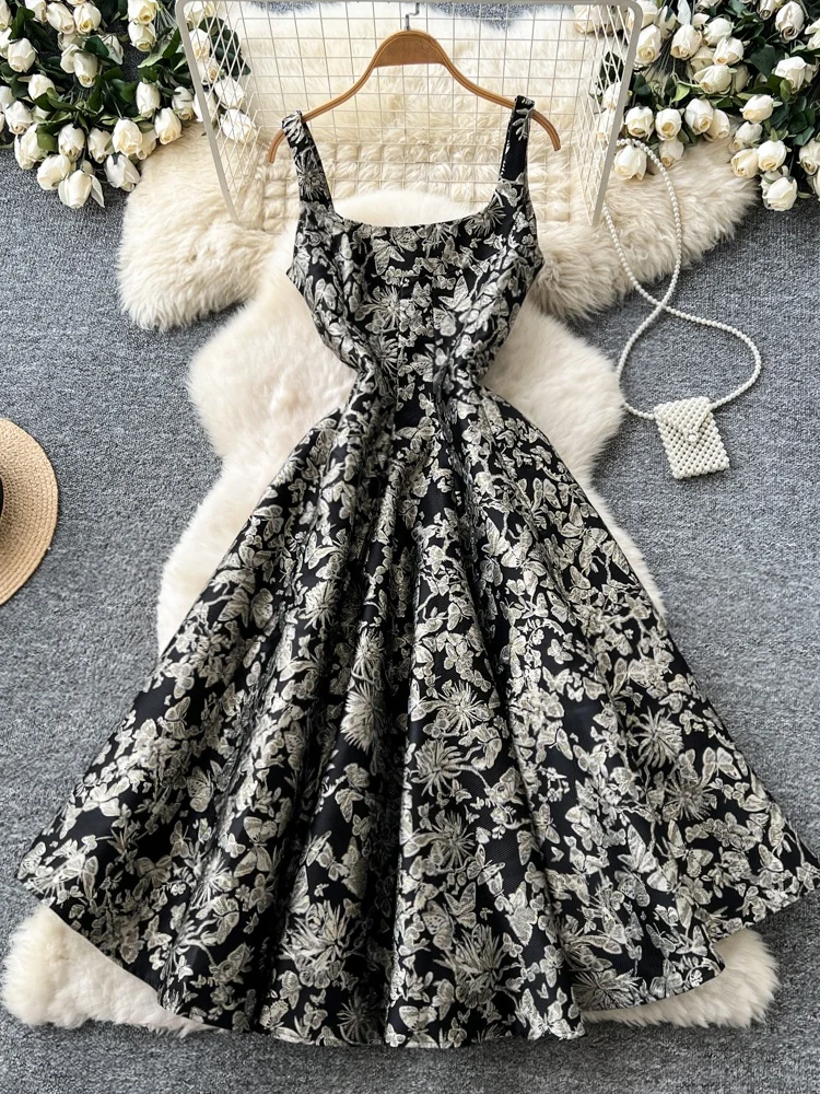 Elegant Floral Embroidery Strap Dress Women's Spring Summer Korean Style High Waist Slim A-Line Long Dress Elegant
Elegant Floral Embroidery Strap Dress Women's Spring Summer Korean Style High Waist Slim A-Line Long Dress Elegant