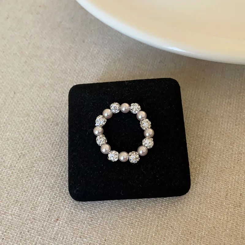 Shiny Laser Ball Pearl Elastic Rope Ring for Women Luxury Imitation Pearl Stretch Finger Rings Fashion Jewelry Accessories Gifts
Shiny Laser Ball Pearl Elastic Rope Ring for Women Luxury Imitation Pearl Stretch Finger Rings Fashion Jewelry Accessories Gifts