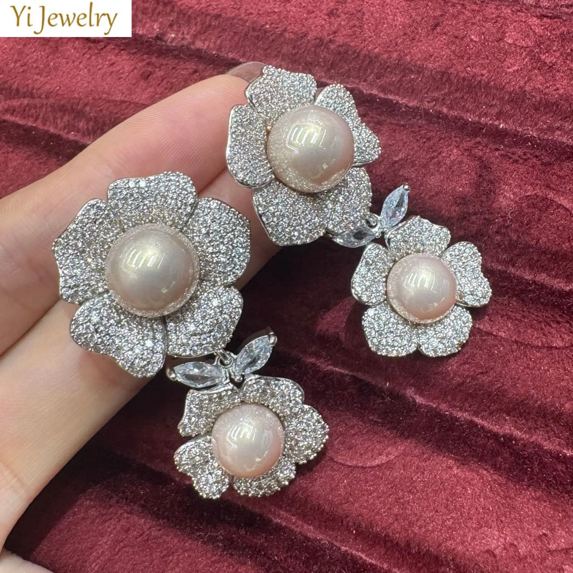 luxury zirconia flower earrings for women shiny jewelry wedding dinner party gown white pink pearl floral pendant earrings
luxury zirconia flower earrings for women shiny jewelry wedding dinner party gown white pink pearl floral pendant earrings