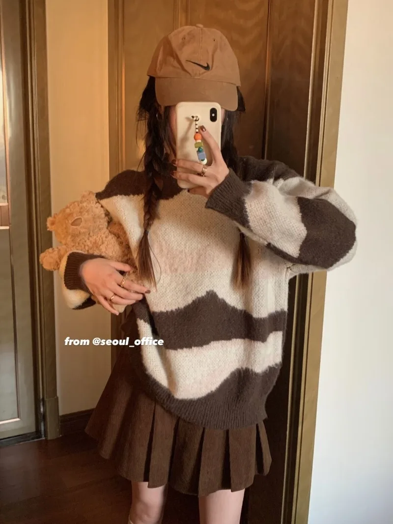 Miiiix Korean Fashion Mohair Retro Irregular Striped Sweater Jacquard Thick Yarn Knitted Sweater Oversize Female Clothing
Miiiix Korean Fashion Mohair Retro Irregular Striped Sweater Jacquard Thick Yarn Knitted Sweater Oversize Female Clothing