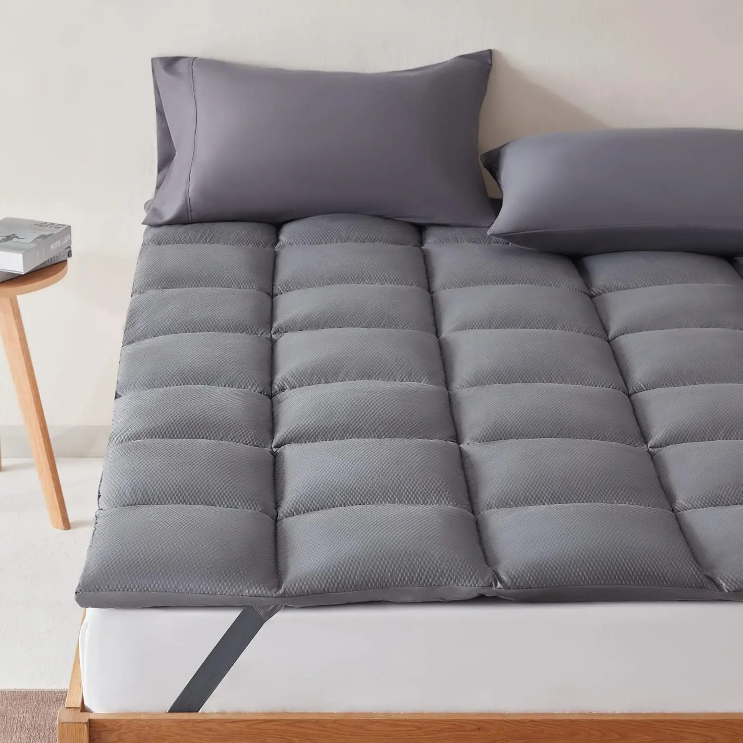 Охлаждающий матрас-топпер Twin Xl, постельное белье для общежития колледжа, стеганый наматрасник, мягкая пушистая альтернативная подушка, верхняя кровать
Охлаждающий матрас-топпер Twin Xl, постельное белье для общежития колледжа, стеганый наматрасник, мягкая пушистая альтернативная подушка, верхняя кровать