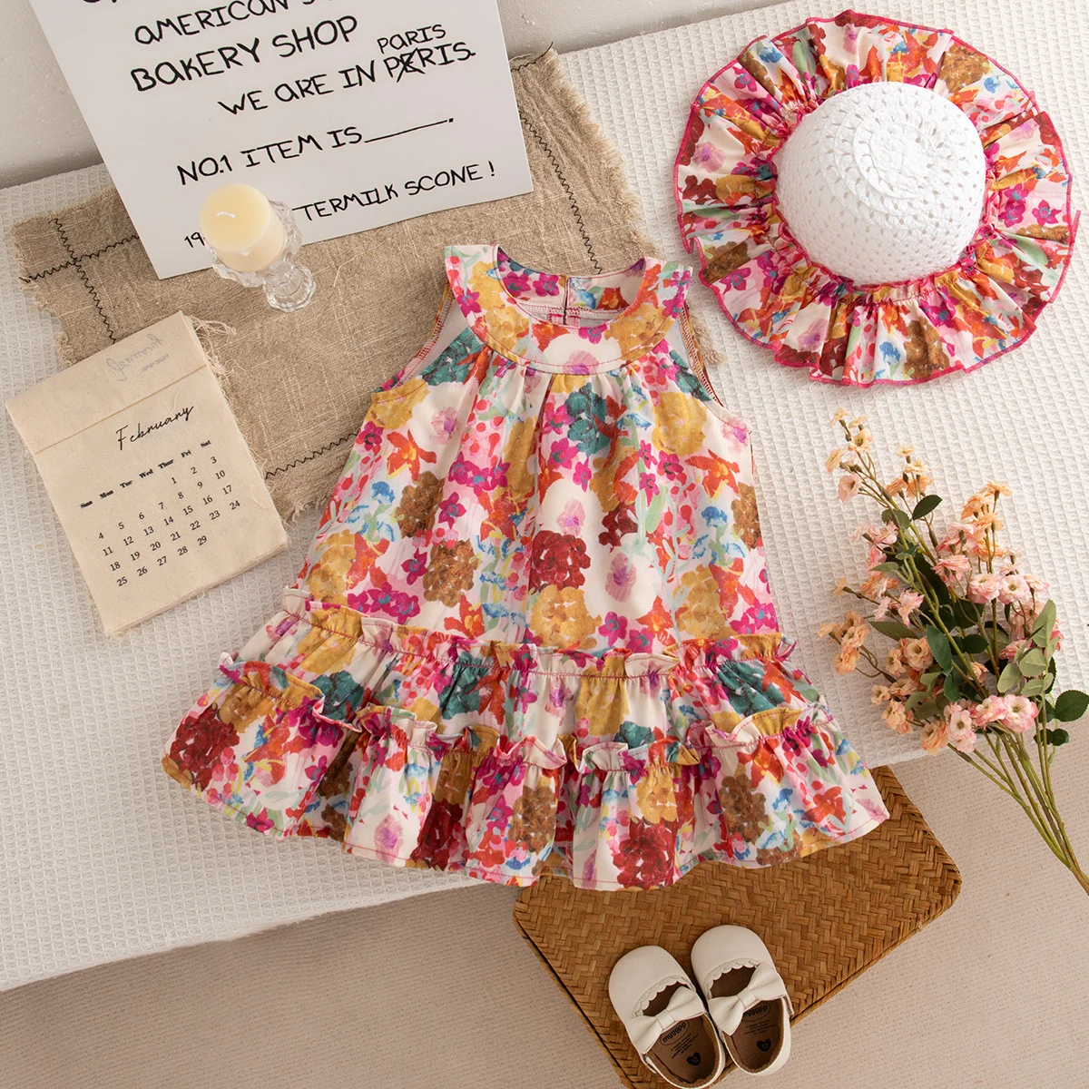 Korean Style Baby Girl Dress Retro Floral Print Sleeveless Dress Summer Hawaiian Beach Casual Dresses for Girls Sent Hat
Korean Style Baby Girl Dress Retro Floral Print Sleeveless Dress Summer Hawaiian Beach Casual Dresses for Girls Sent Hat