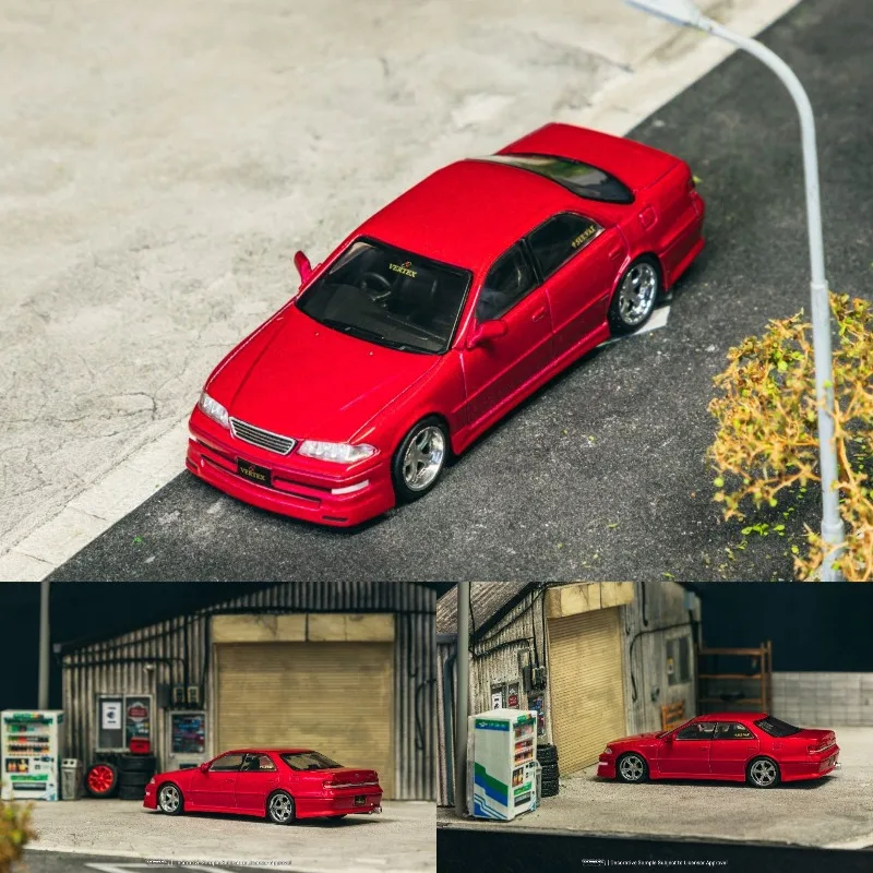 TW1:64 Toyota VERTEX Toyota Mark II JZX100 Модель автомобиля из сплава, подарок для детей и коллекционное украшение для взрослых
TW1:64 Toyota VERTEX Toyota Mark II JZX100 Модель автомобиля из сплава, подарок для детей и коллекционное украшение для взрослых