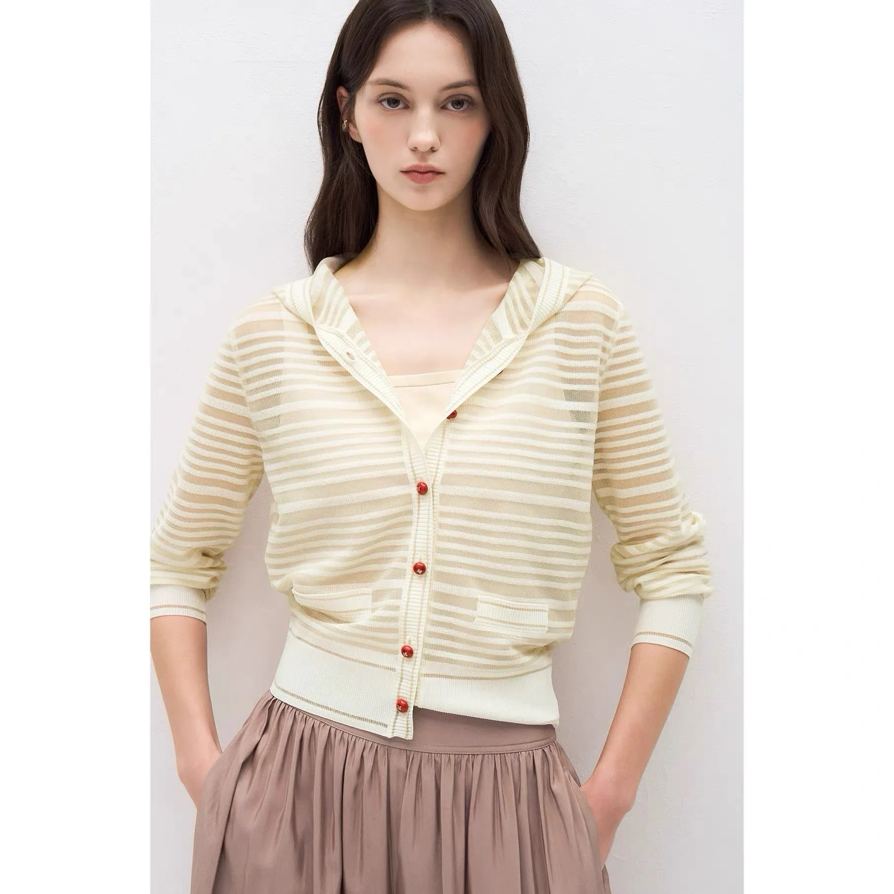 Lemon Cheese Summer Casual Hooded Knitted Short Sleeve Open Cardigan Hollow out Ribbed Shoulder Lengthened Knitwear for Women
Lemon Cheese Summer Casual Hooded Knitted Short Sleeve Open Cardigan Hollow out Ribbed Shoulder Lengthened Knitwear for Women