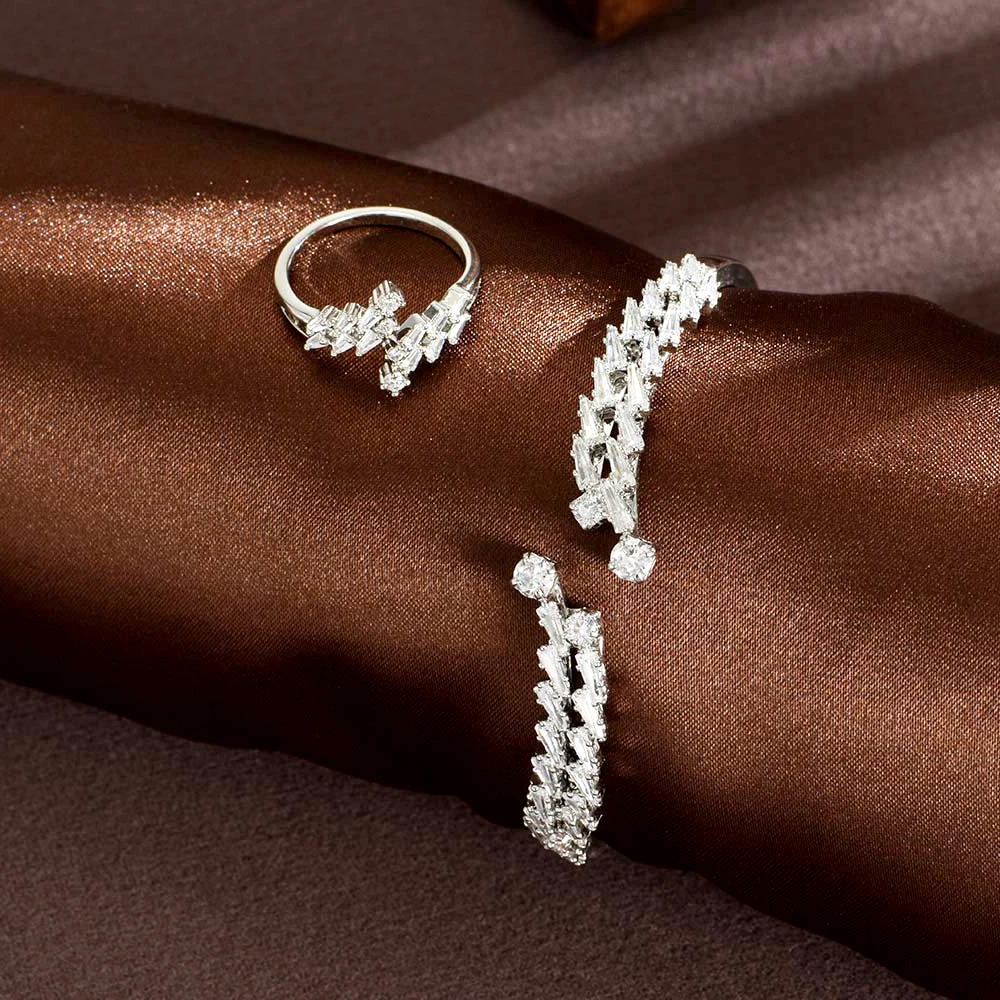 HIBRIDE Irregular Women's Sturdy Jewelry Design Bracelet Street Style Inlay Set Party Evening Holiday Gift Engagement S-421
HIBRIDE Irregular Women's Sturdy Jewelry Design Bracelet Street Style Inlay Set Party Evening Holiday Gift Engagement S-421