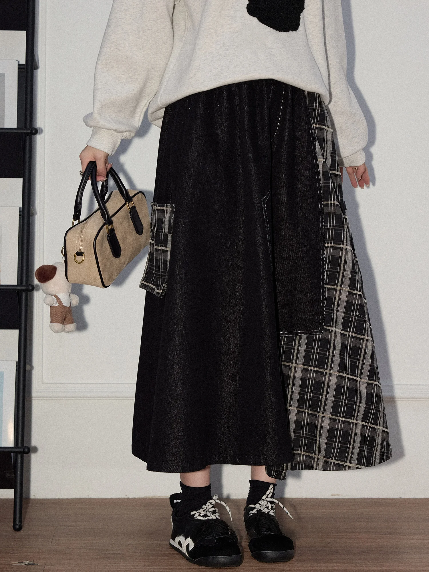 Женская свободная длинная юбка А-силуэта в клетку с художественным дизайном, новинка весенней коллекции, джинсовая юбка с высокой талией
Женская свободная длинная юбка А-силуэта в клетку с художественным дизайном, новинка весенней коллекции, джинсовая юбка с высокой талией