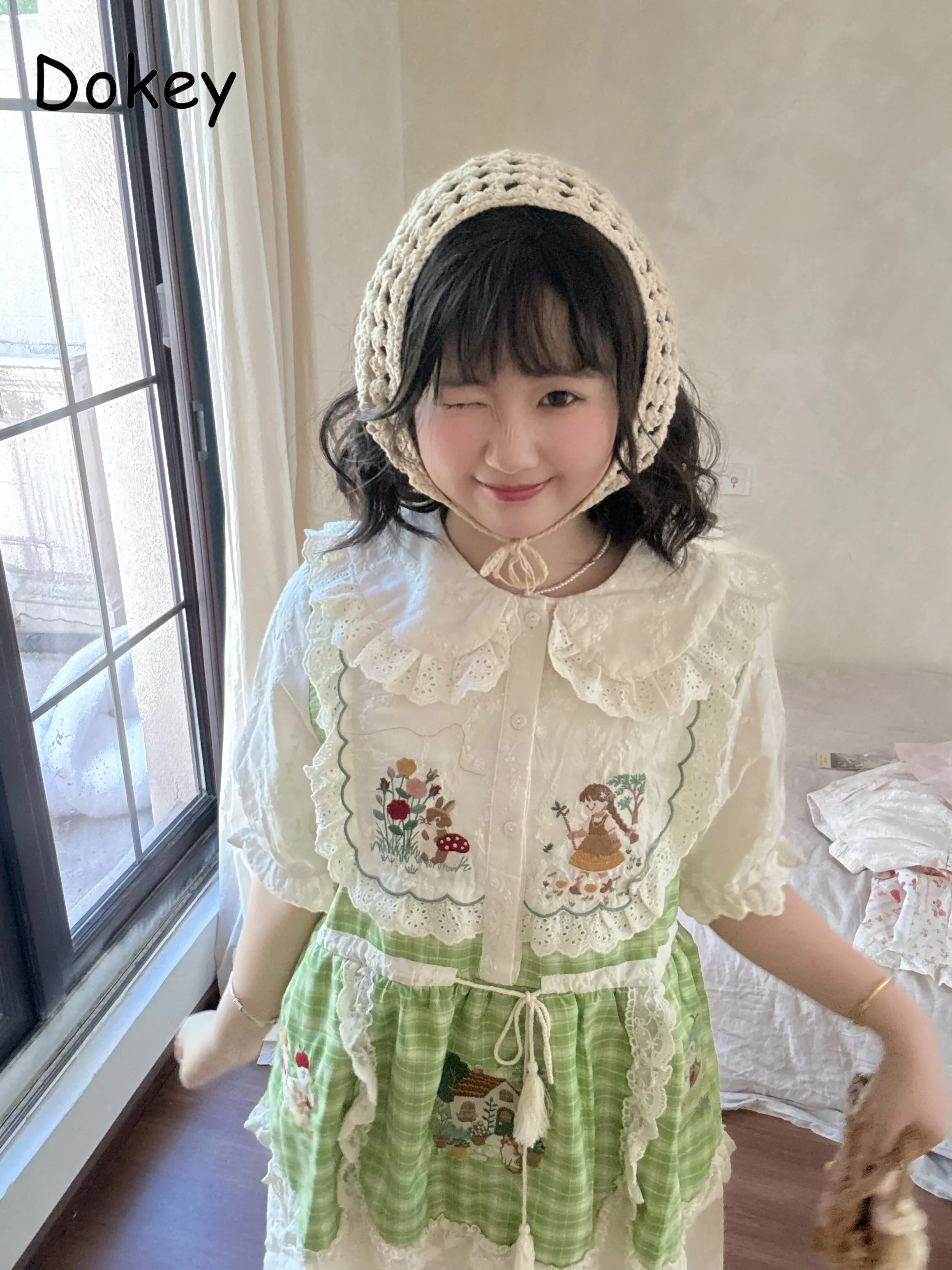 Japanese Mori Girl Plaid Cotton Linen Tops Vintage Lace Peter Pan Collar Patchwork Shirt Summer Casual Single-breasted Blouses
Japanese Mori Girl Plaid Cotton Linen Tops Vintage Lace Peter Pan Collar Patchwork Shirt Summer Casual Single-breasted Blouses