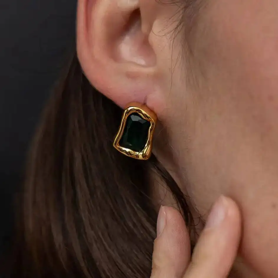 Ingemark 3 Colors Zircon 18K Gold Plated Square Stud Earrings Women Exquisite Waterproof Stainless Steel Small Earrings Jewelry
Ingemark 3 Colors Zircon 18K Gold Plated Square Stud Earrings Women Exquisite Waterproof Stainless Steel Small Earrings Jewelry